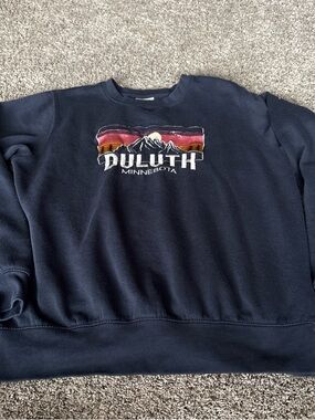 Duluth Minnesota Navy Graphic Crewneck Sweatshirt